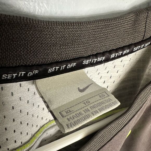 VTGNike Air LeBron James Basketball Team Jersey XL 23 King James NBA Length +4 - Picture 5 of 5